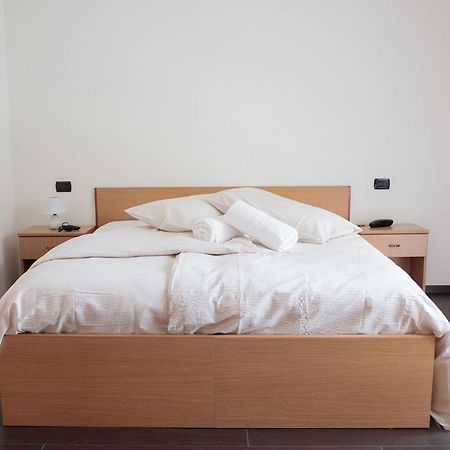 Hotel Milano Tione di Trento Ngoại thất bức ảnh