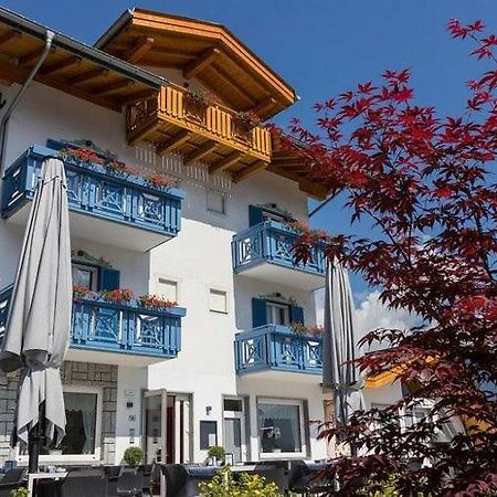 Hotel Milano Tione di Trento Ngoại thất bức ảnh