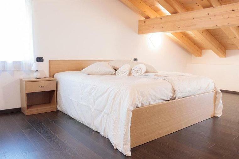 Hotel Milano Tione di Trento Ngoại thất bức ảnh